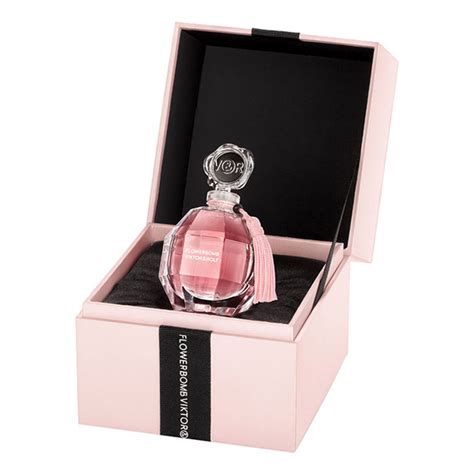 Flowerbomb Extrait de Parfum Viktor&Rolf for women.